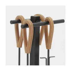 AUBRY GASPARD - Valet de cheminée + 4 accessoires en métal et cuir