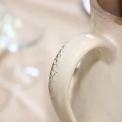 CHEMIN DE CAMPAGNE - Pichet vase en céramique beige 20 x 14 x 25 cm