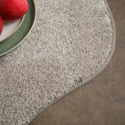 DÉCOWEB - Tapis contemporain de forme organique - influence - grège clair - 200 x 300 cm