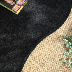 DÉCOWEB - Tapis contemporain de forme organique - hypnose - noir velours - 200 x 300 cm