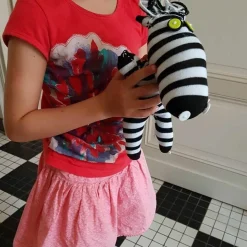 GRAINE CRÉATIVE - Doudou à faire soi-même - josé le zèbre, chaussette à coudre