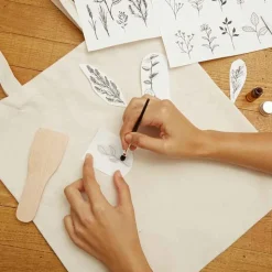 KIKKERLAND - Tote bag à customiser - images florales noires