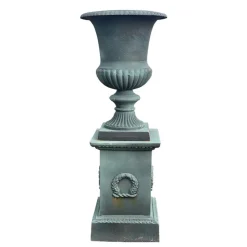 LA GRANDE PRAIRIE - Vase médicis fonte sur socle 45x45x110cm