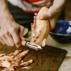 OPINEL - Eplucheur n° 115 poignée en bois nature