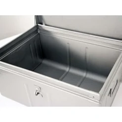 PIERRE HENRY - Lot de 2 coffres en métal habitat