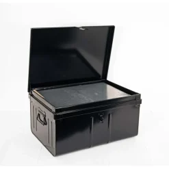 PIERRE HENRY - Lot de 2 coffres en métal habitat