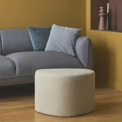 SWEEEK - Tabouret. Pouf en forme de galet en tissu beige. Tao l 60 x p 44 x h 40cm